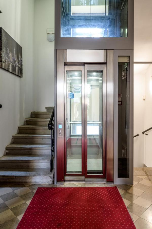 On/Set Aparthotel Krakow Ngoại thất bức ảnh